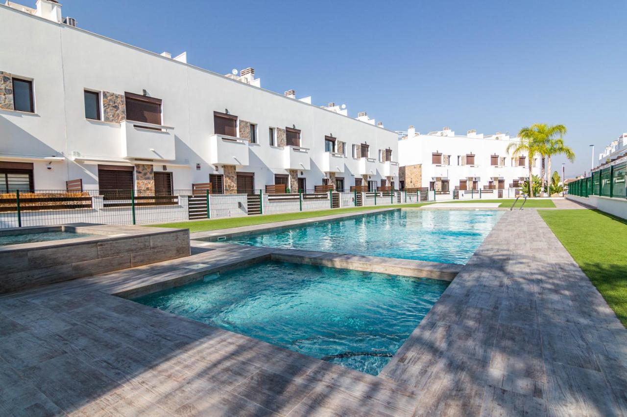 Bahia Homes Торрев'єха Екстер'єр фото