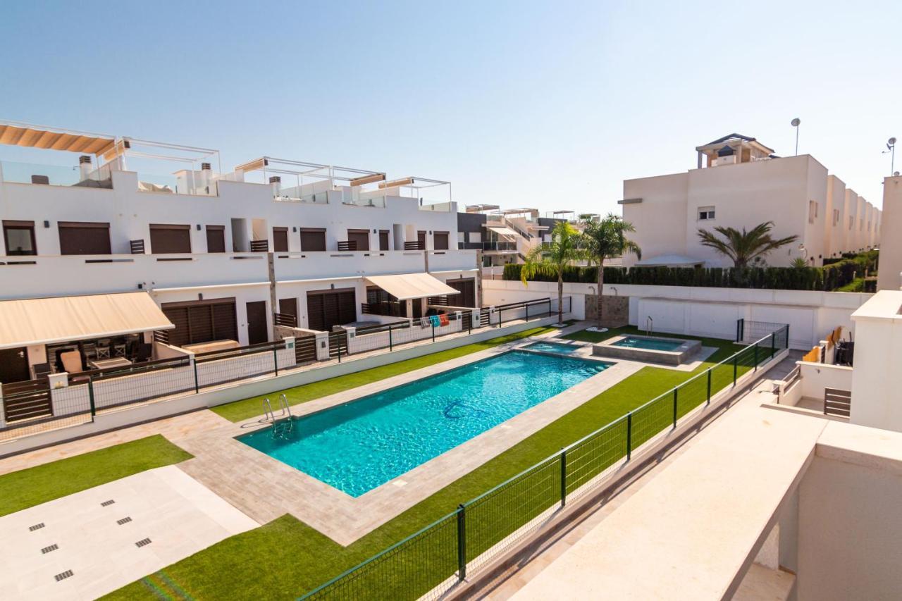 Bahia Homes Торрев'єха Екстер'єр фото